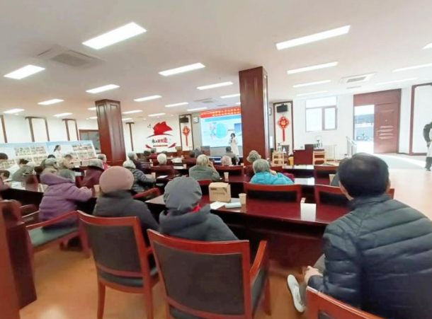 “善德光明行”為管莊干休所離退休干部進行眼健康服務(wù)
